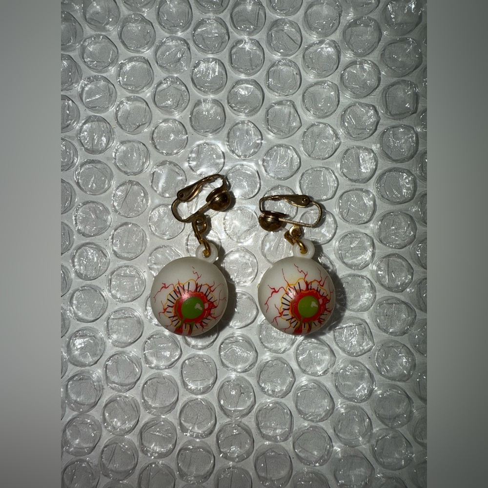 Madball WeirdBall Gross Out Vintage 1980s Eyeball Earrings